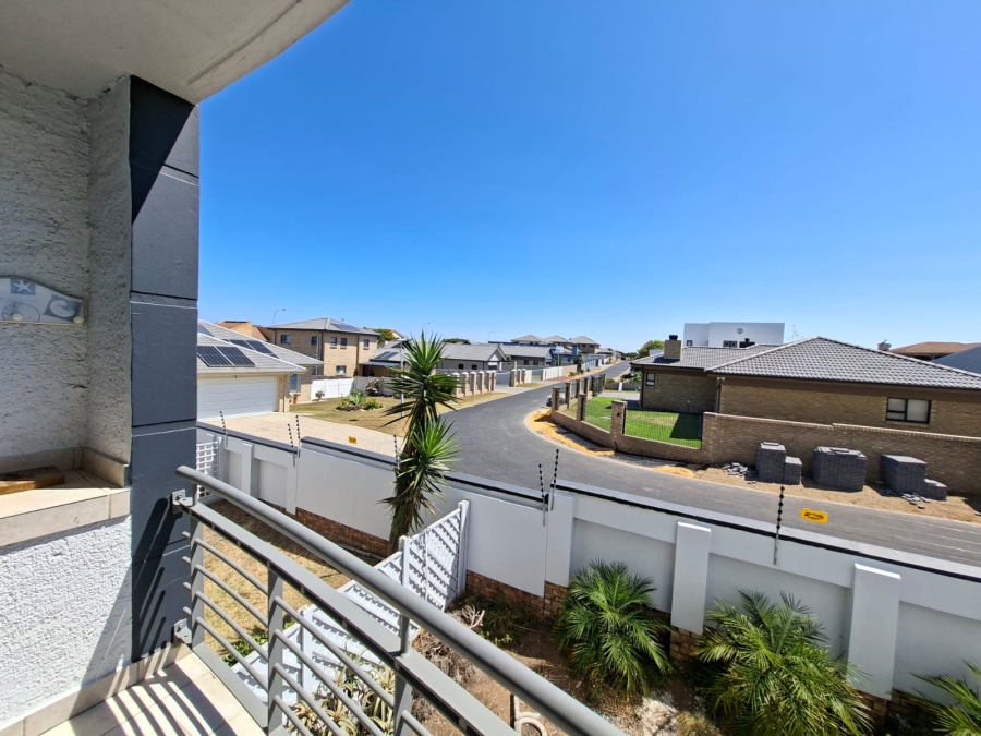 3 Bedroom Property for Sale in Reebok Western Cape
